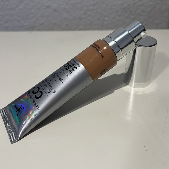 It Cosmetics anti aging CC+ Foundation SSPF 50 Tan color - Picture 4 of 4